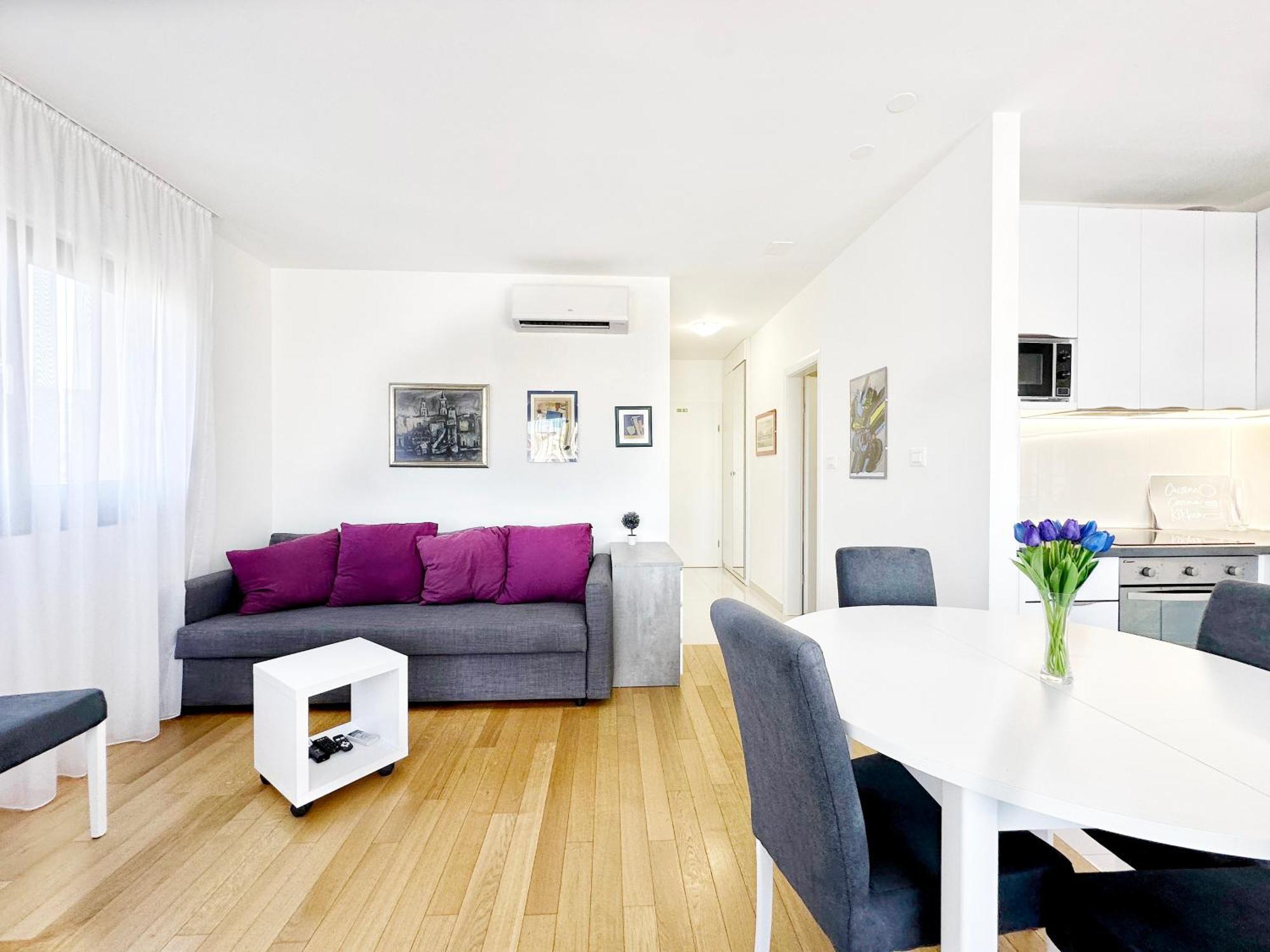 S'Akvarel 3 - Private Garage Apartman