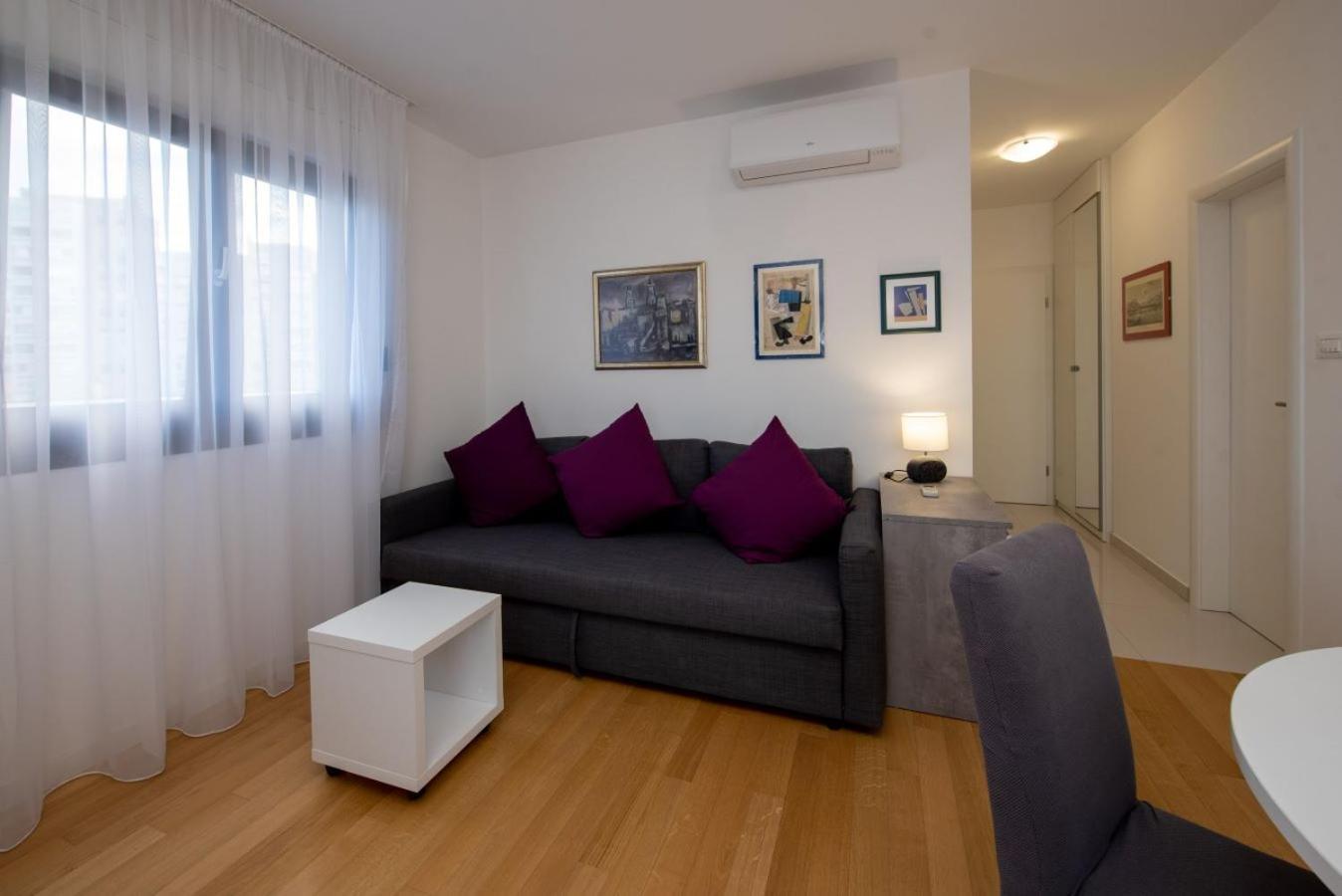 Apartman S'Akvarel 3 - Private Garage *