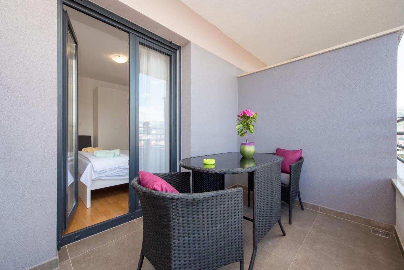 S'Akvarel 3 - Private Garage Apartman Split